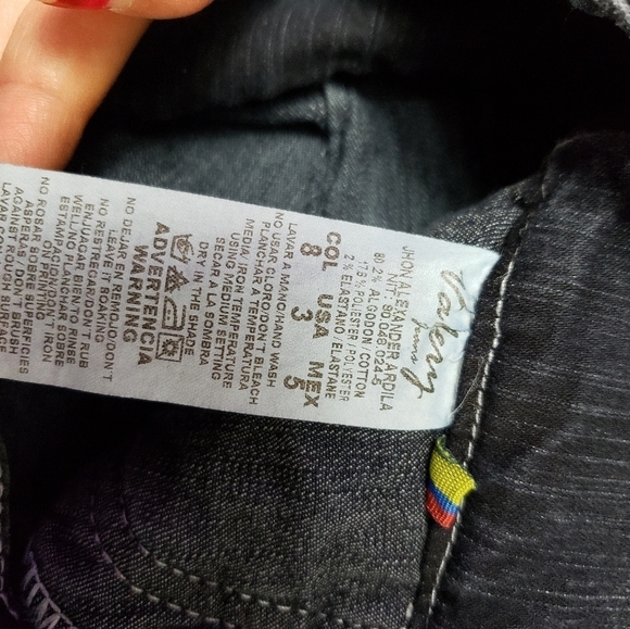 3/$15 Valery cropped Jean's size 3 - Picture 8 of 9